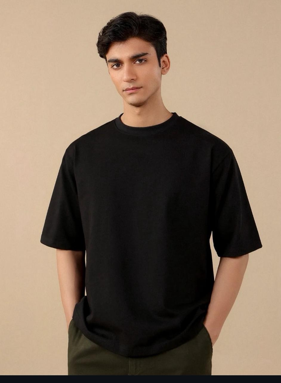 BLACK T-SHIRT