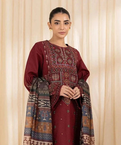 SP-2695-3 Piece - Unstitched Embroidered Lawn Fabric