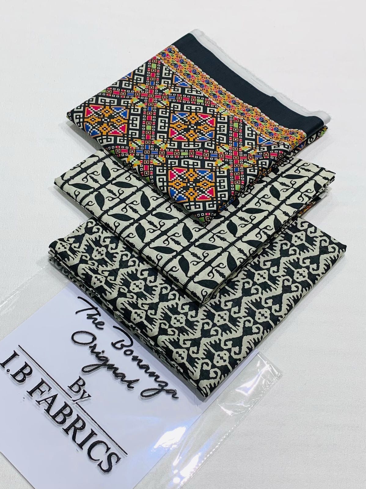 IB PRINTED LAWN |3| PCS UNSTITCHED