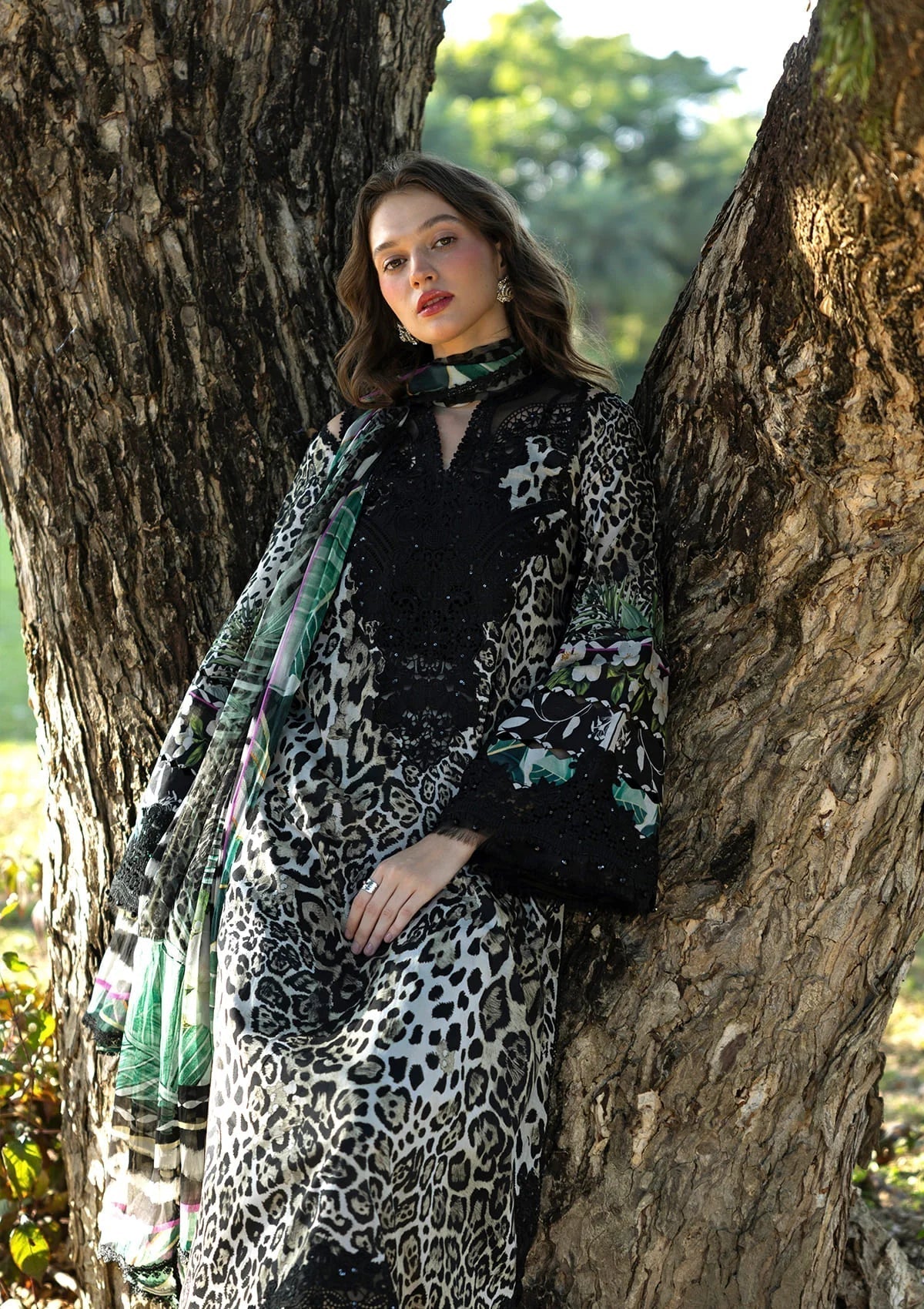 EL 204-3 Piece - Unstitched Printed Lawn Fabric