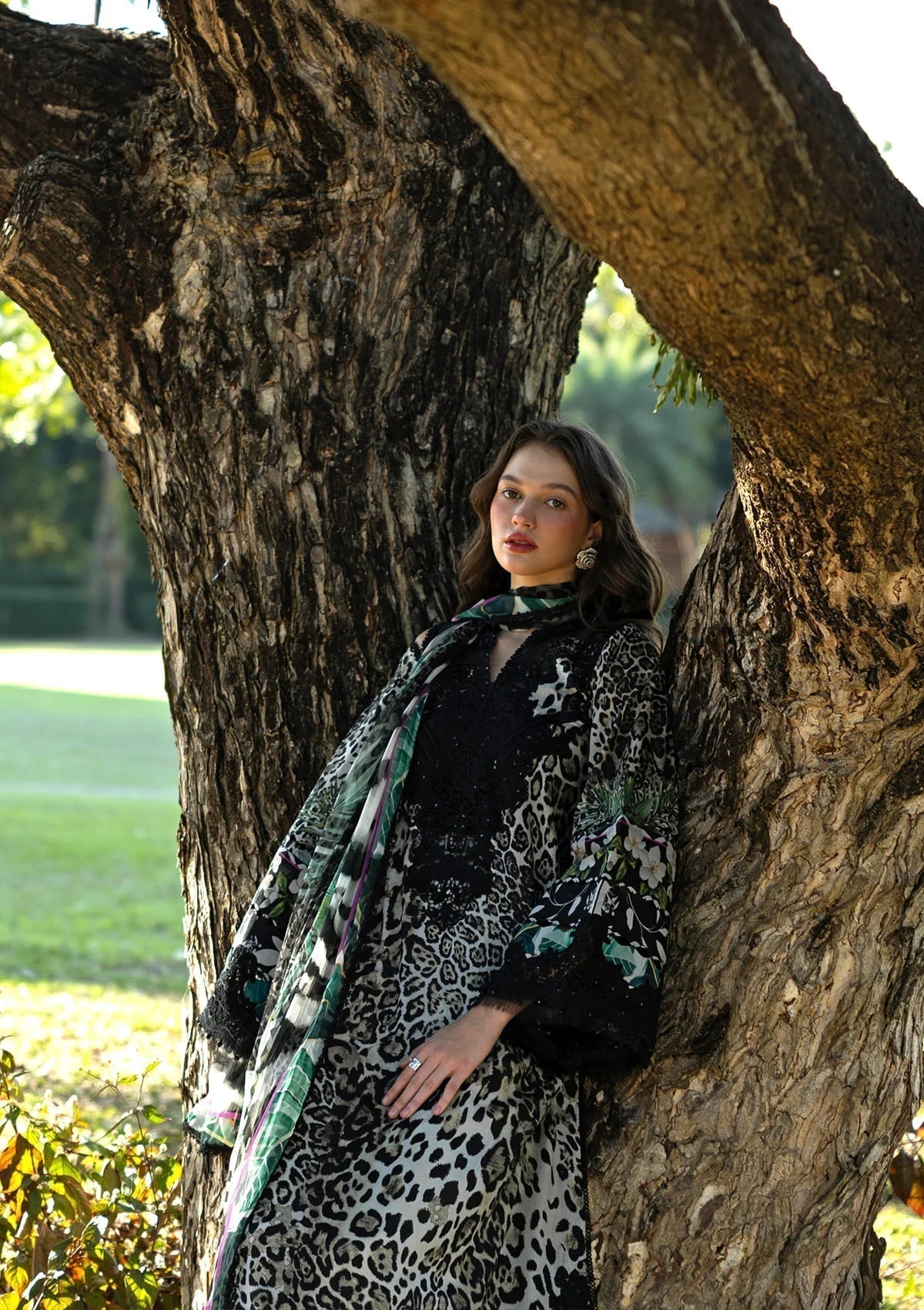 EL 204-3 Piece - Unstitched Printed Lawn Fabric